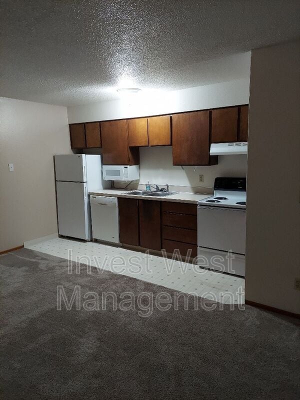 Photo - 1701 E Reserve St