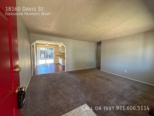 Photo - 18160 Davis St
