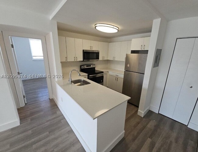 8101 Crespi Blvd Unit 402