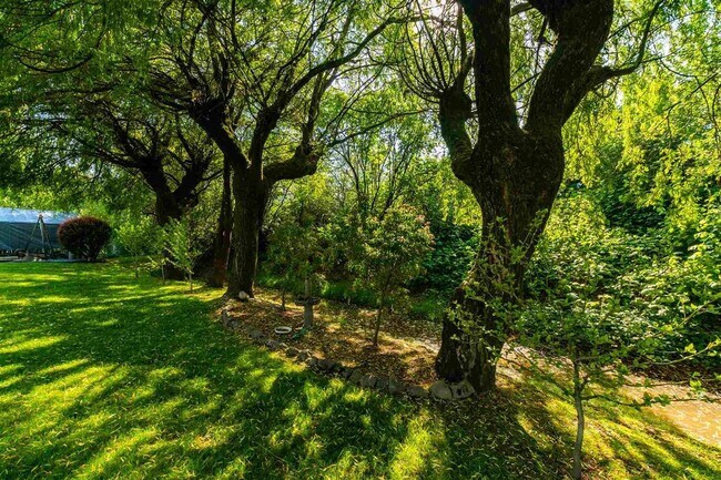 Photo - 7465 Crestwood Dr