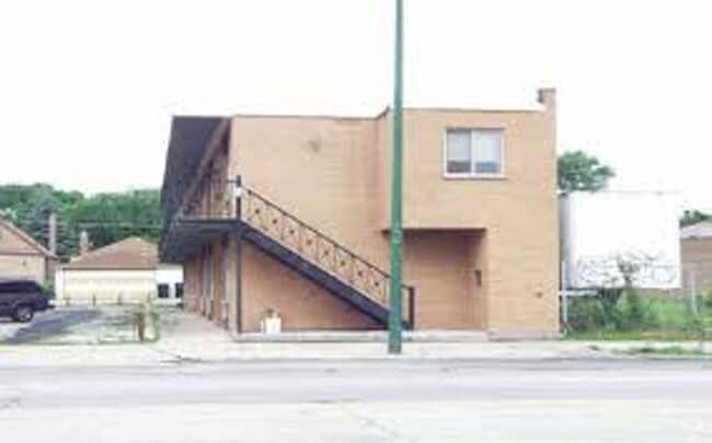 8124 S Western Ave. Chicago IL