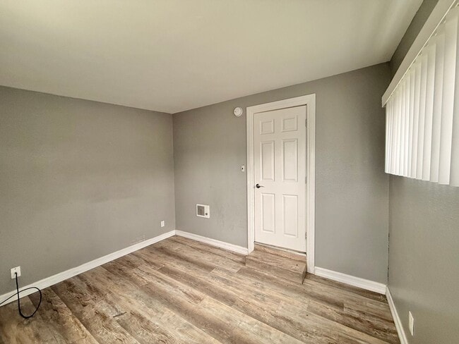 Photo - 4041-43 National Ave Unidad 4041