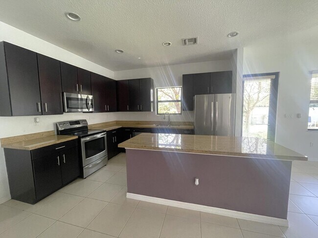 Photo - 850 NE 193rd Terrace, Miami, FL 33179