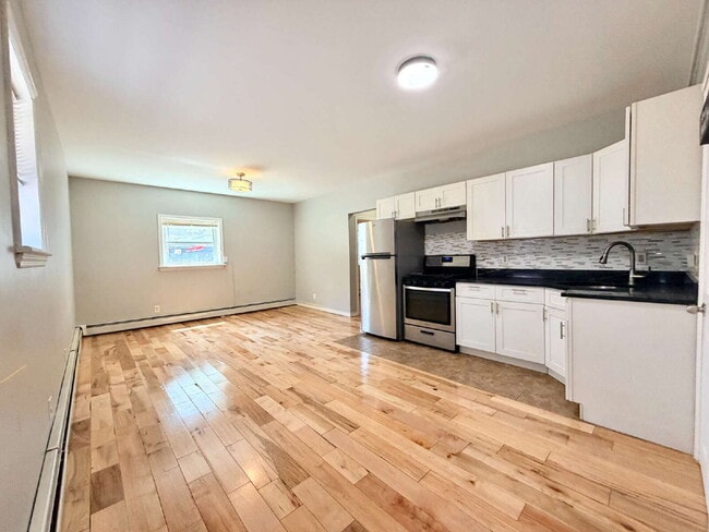 Photo - Spacious 1 Bedroom + Bonus Room w/Parking Unit B