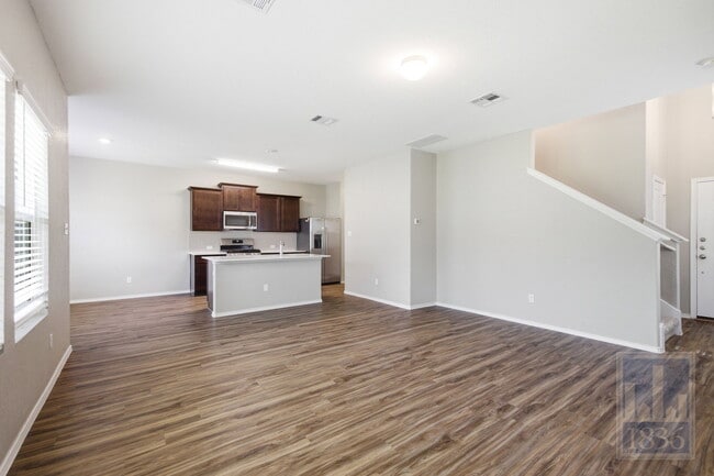 Photo - 108 Wind Flower Ln