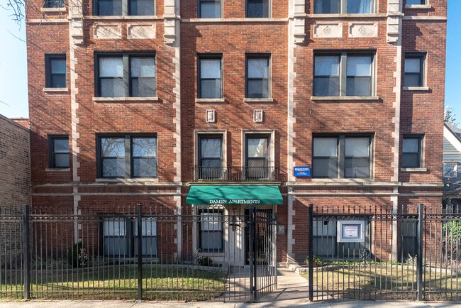 Building Photo - 4551 N Damen Ave Rental