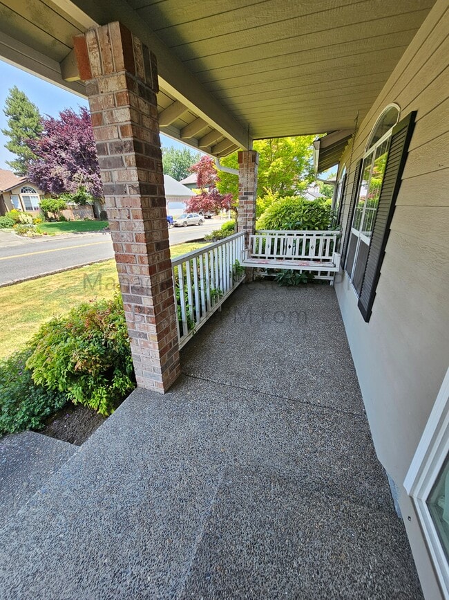 Photo - 17482 NW Fieldstone Dr