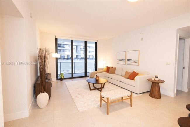 Building Photo - 1010 Brickell Ave Unit 1807