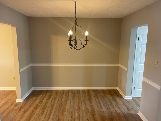 Photo - 254 Loch Cir