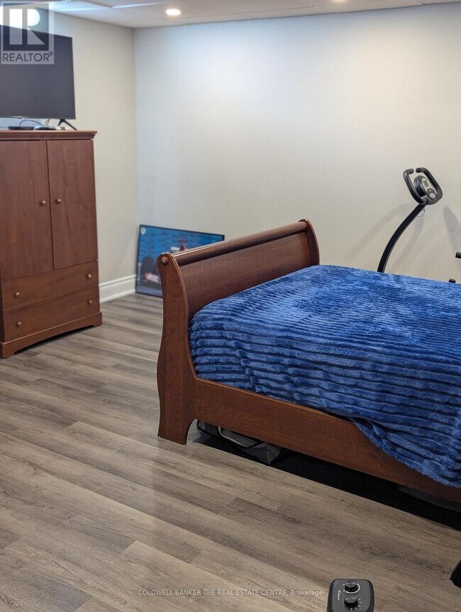 Photo - 89 Depeuter Crescent