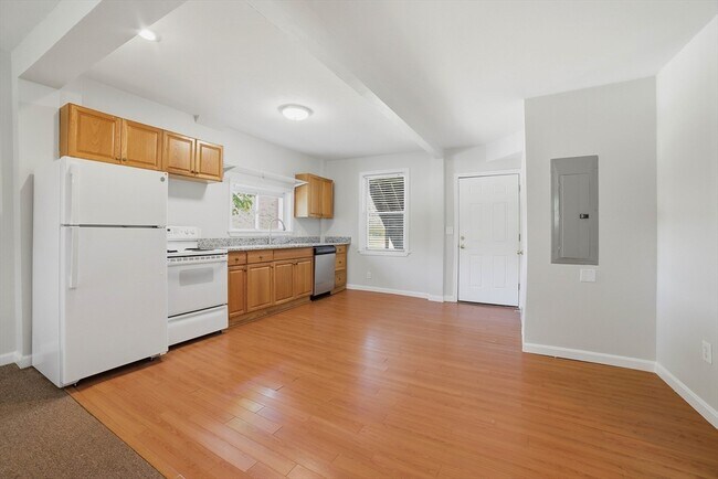 Photo - 44 Howarth Rd Unit 5