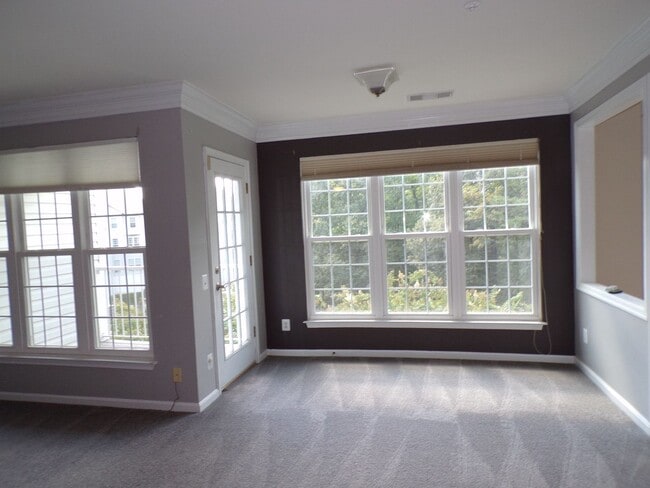 Photo - Two Bedroom, Two Level Condo Near Van Dorn Metro