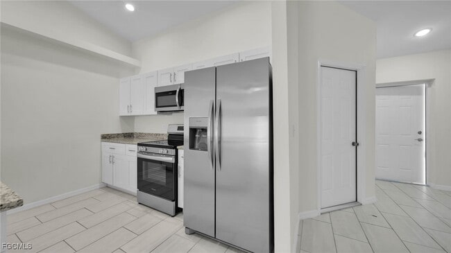 Photo - 324-326 SE 16th Pl