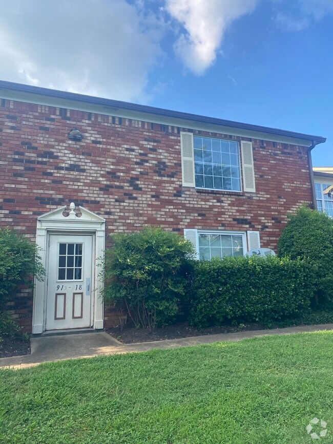 Building Photo - 918 Coarsey Dr Rental
