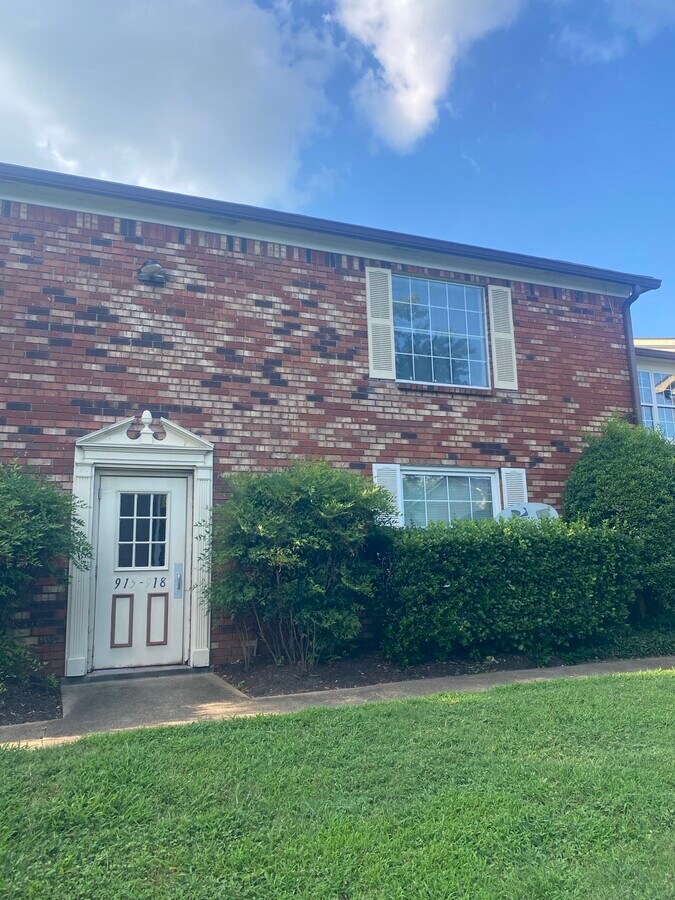 Photo - 918 Coarsey Dr House