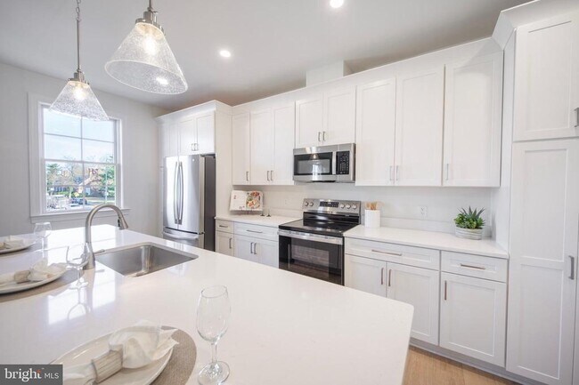 Photo - 123 S Washington St Unidad 201