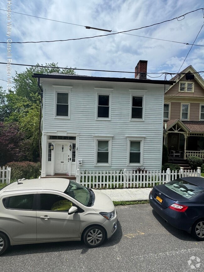 Building Photo - 23 Franklin St Rental