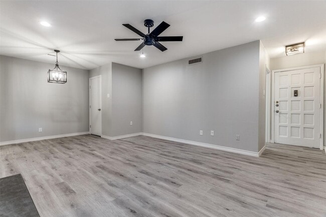 Photo - 5142 Amesbury Dr
