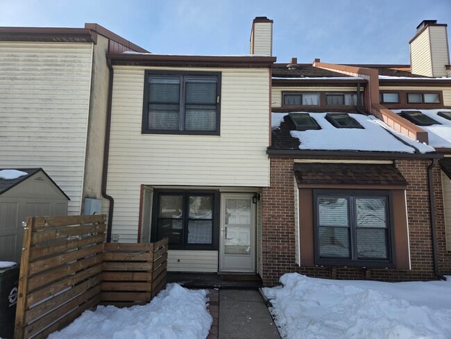 Building Photo - 36 Heather Ct