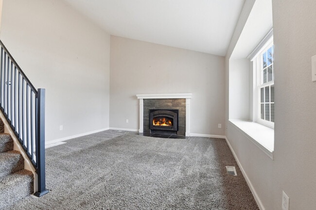 Photo - $2,695.95 - 4 Bed, 2 Bath Home in Aurora with Central AC, and In Unit Laundry!