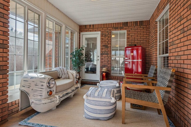 Photo - 300 Lan Rob Ln Unit ID1399874P