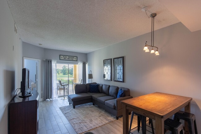 Photo - 2040 Greenview Shores Blvd Unit 211