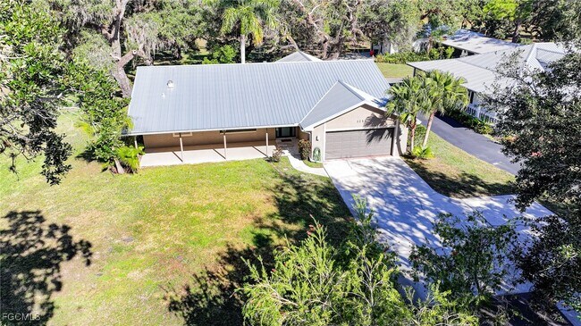 Photo - 1250 Riverbend Dr