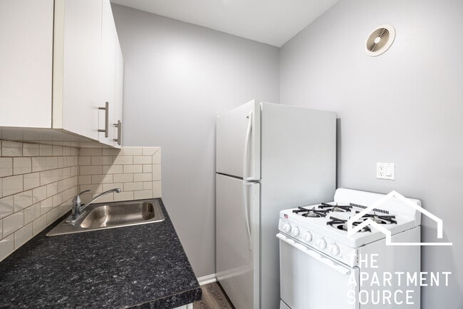 Photo - 4031 N Kenmore Ave Unit 407