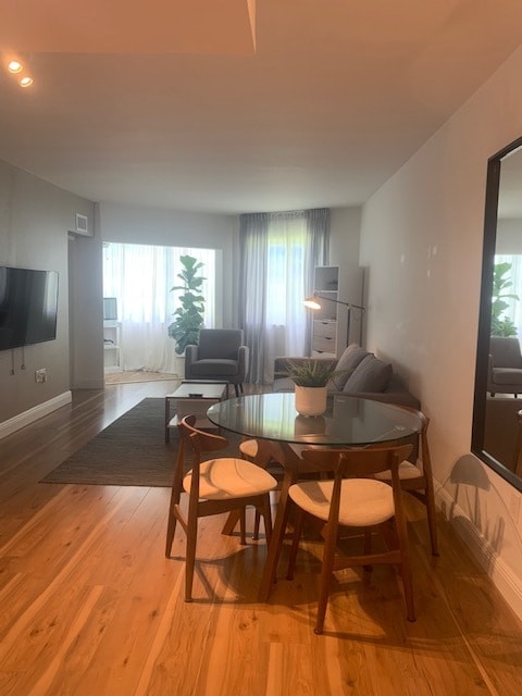 Building Photo - 18554 NE 18th Ave Unit 162 Rental