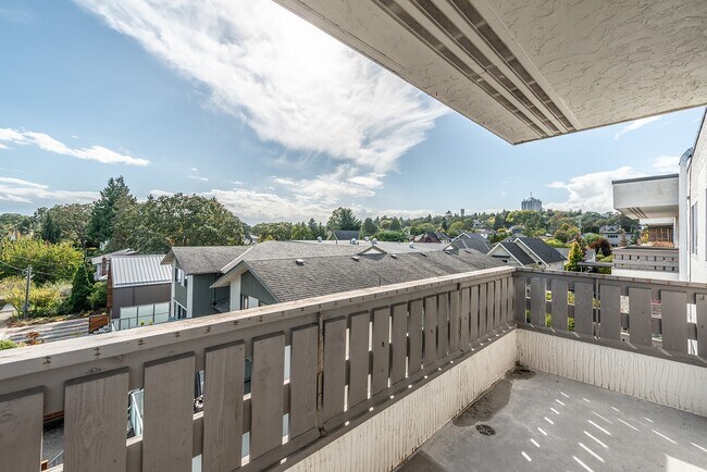 Photo - Chamberlain Walk Apartments