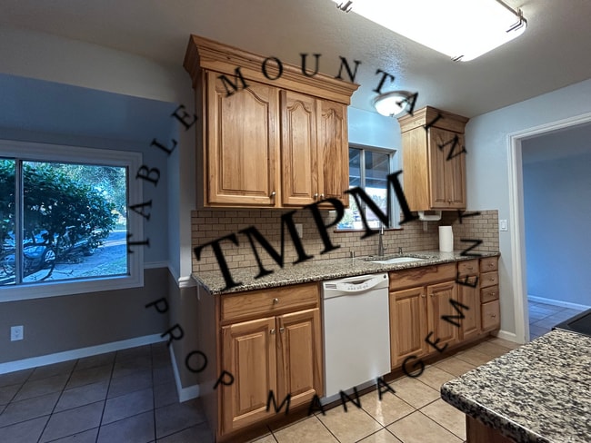 Photo - 120 Bessie Ln