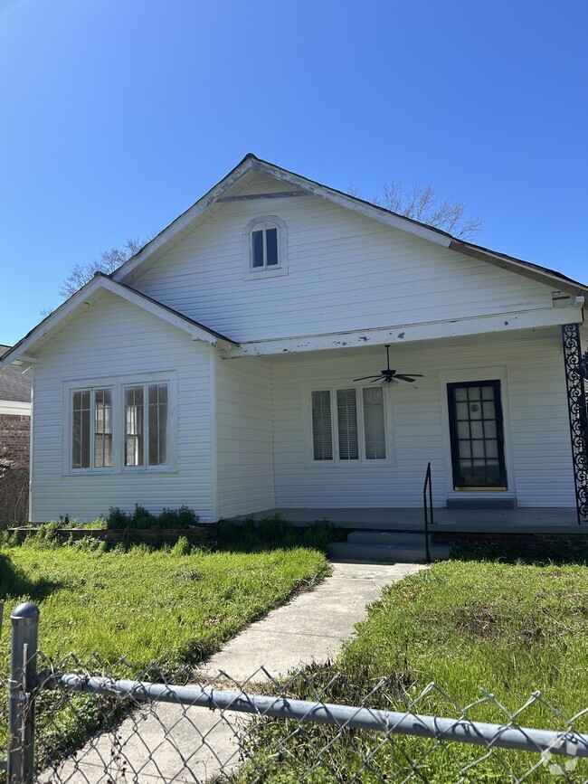 Building Photo - 343 Haise St Rental