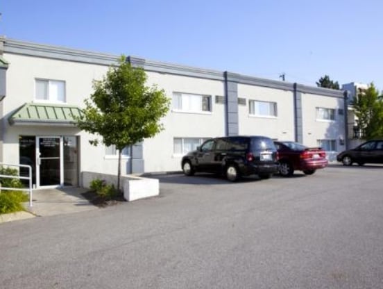 Building Photo - Chagrin Place Rental