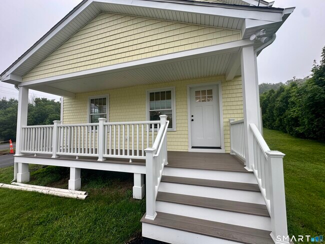 Building Photo - 309 Flanders Rd Unit 1