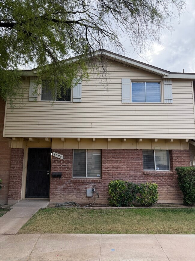 Building Photo - 4595 N 17th Ave