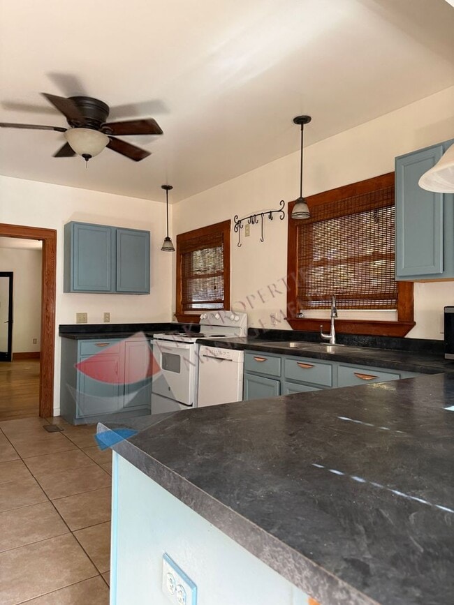 Photo - 38 Cascade Ave