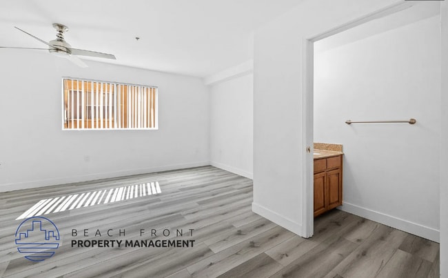 Photo - 14740 Erwin St