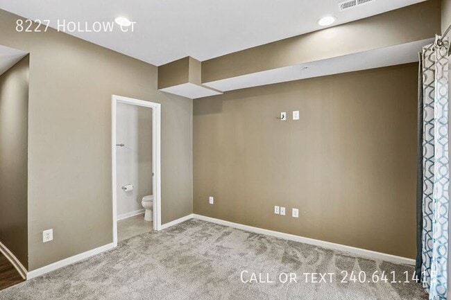 Photo - 8227 Hollow Ct