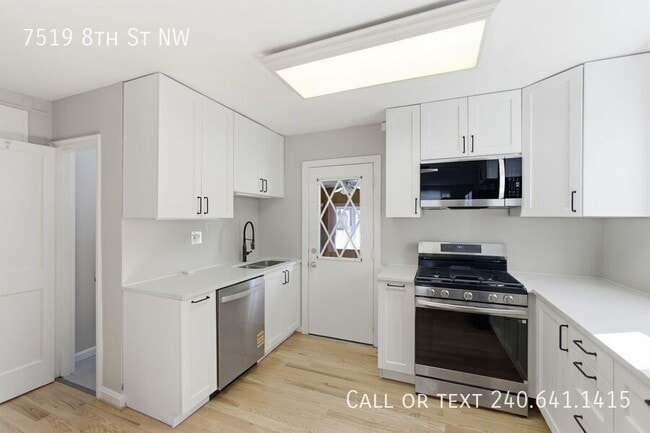 Photo - 7519 8th St NW