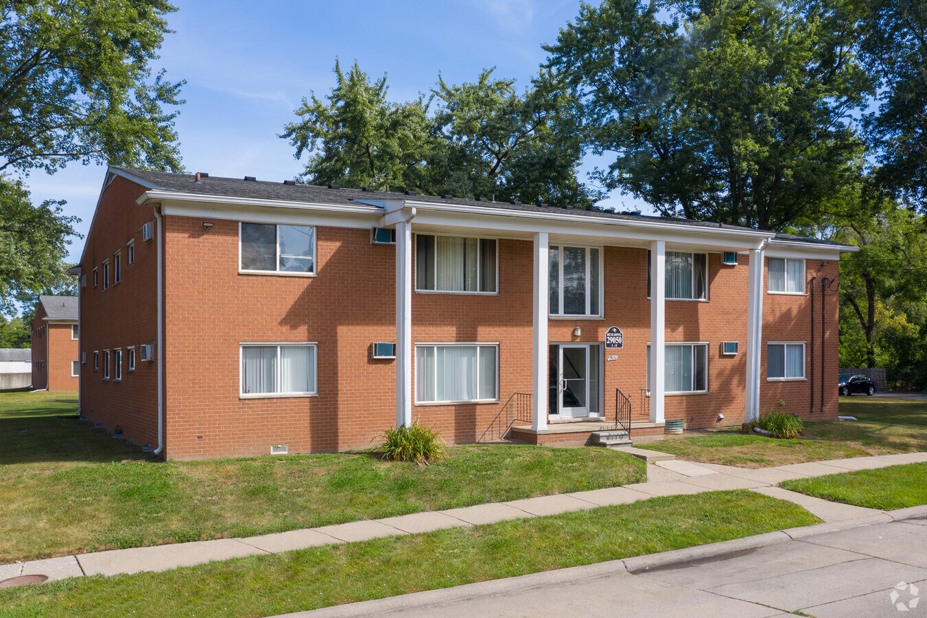livonia apartments for rent in livonia mi forrent com
