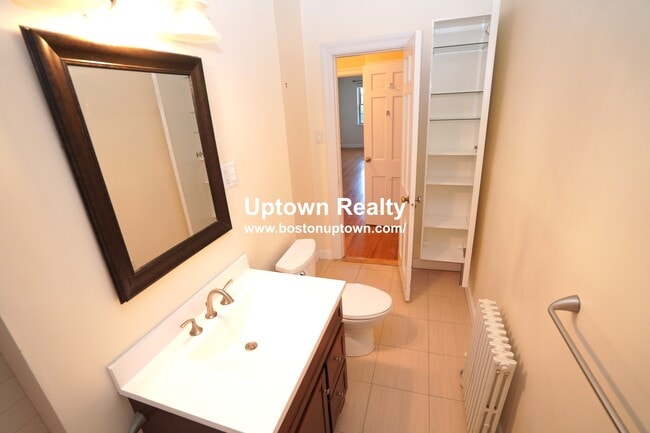 Photo - 1492 Beacon St
