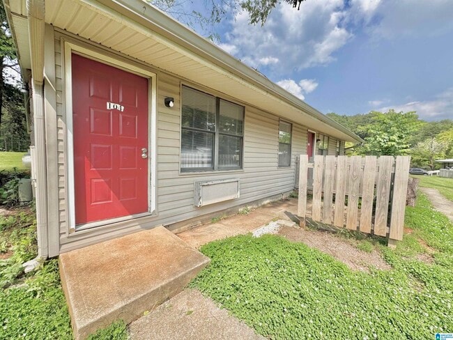 Building Photo - 1700 Greenbrier Dear Rd Unit 209, 505, 804