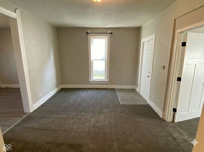 Photo - 510 W 5th St