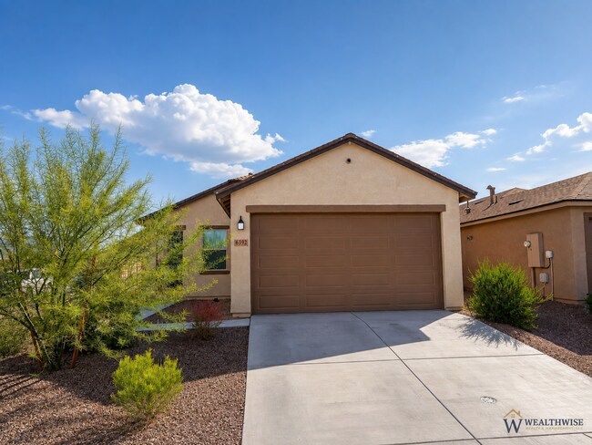 Photo - BEAUTIFULLY UPGRADED EXCEPTIONAL HOME WITH MOUNTAIN VIEWS IN SAGUARO HAVEN