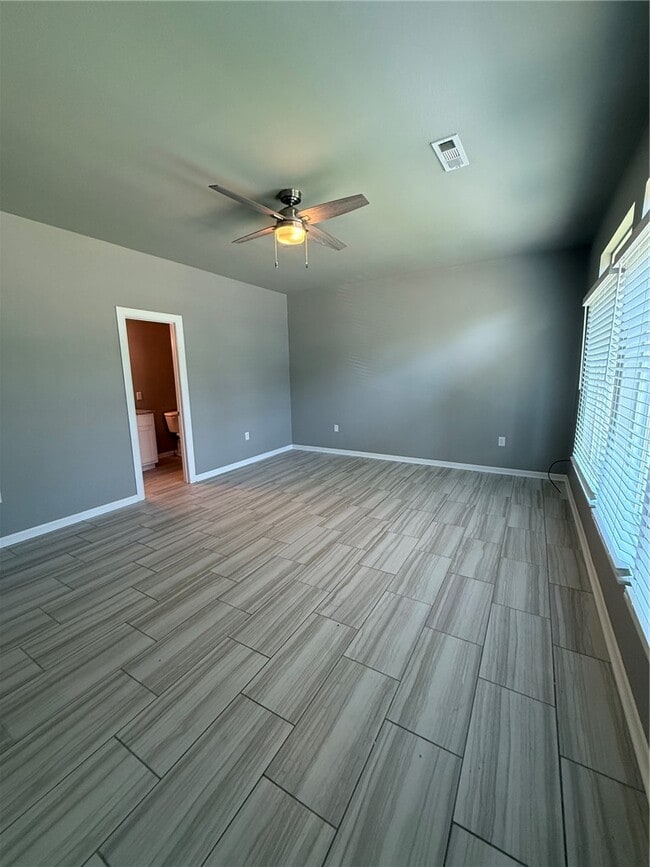 Photo - 402 E Hemlock St