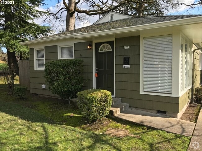 Building Photo - 2700 SW 123rd Ave Rental