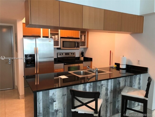 Photo - 1750 N Bayshore Dr Unit 1705