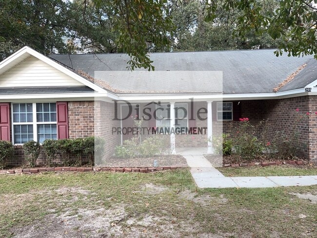 Photo - 295 Creekside Cir