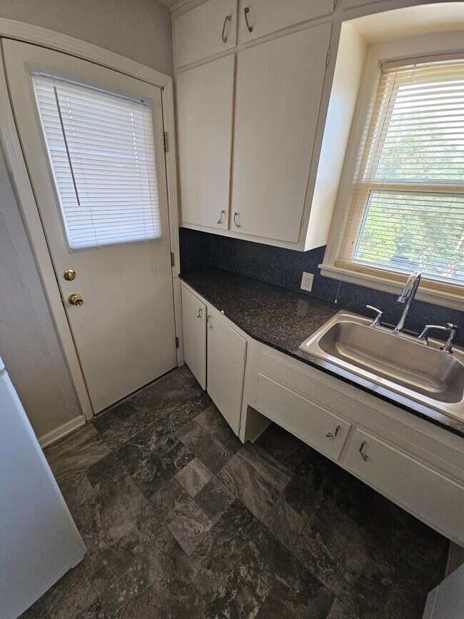 Photo - 119 N 38th St