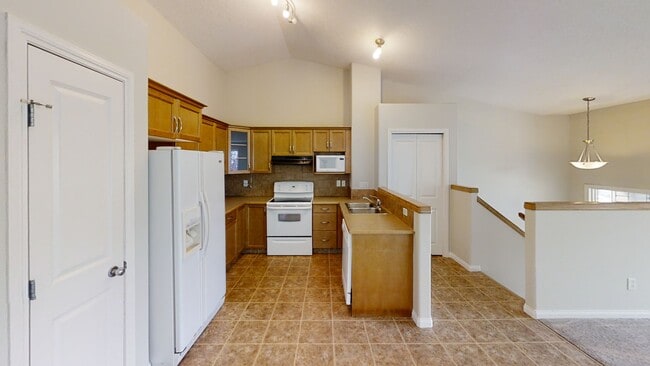 Photo - 9061-9131 131 Ave